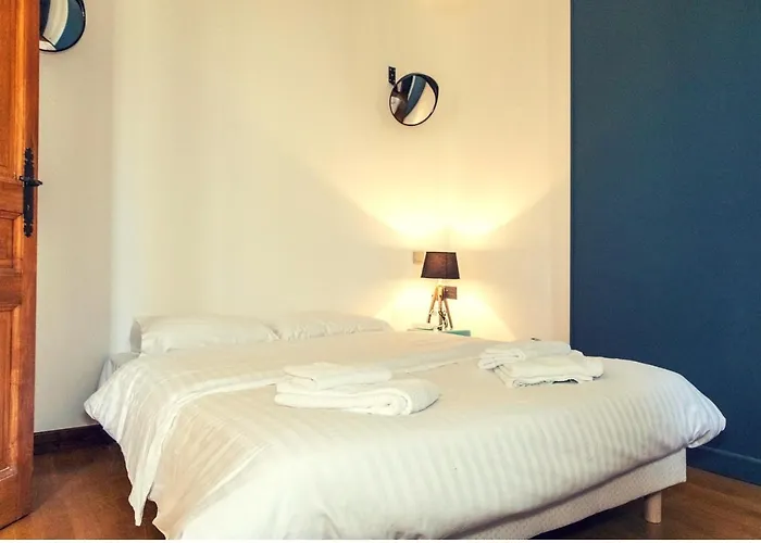 Le Courbet Topdestination-dijon - Centre - Classe 3 Etoiles Daire *