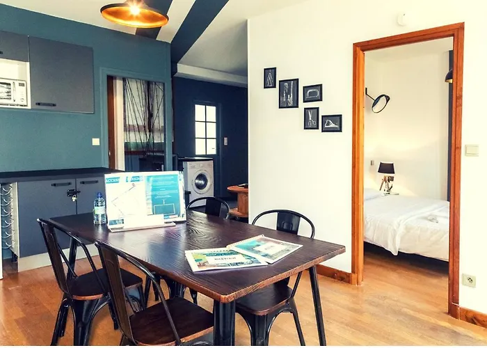 Le Courbet Topdestination-dijon - Centre - Classe 3 Etoiles Daire