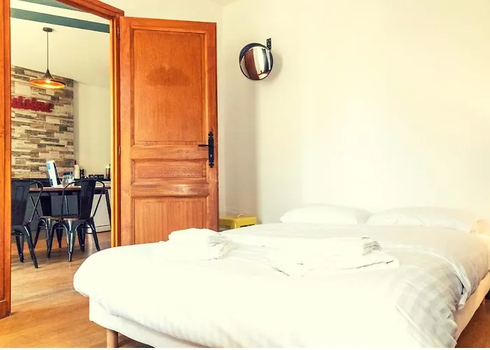 Le Courbet Topdestination-dijon - Centre - Classe 3 Etoiles Daire *